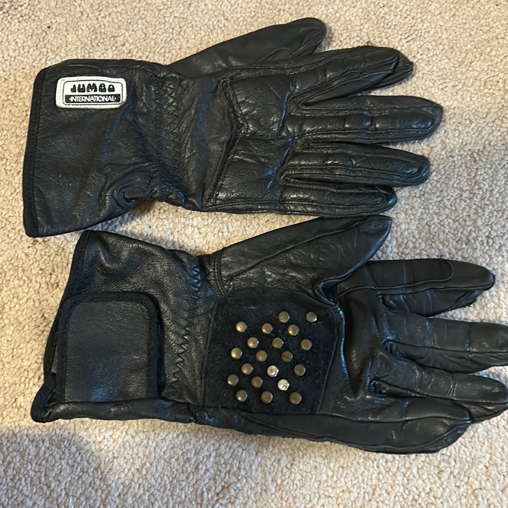 Black, riding gloves, leather